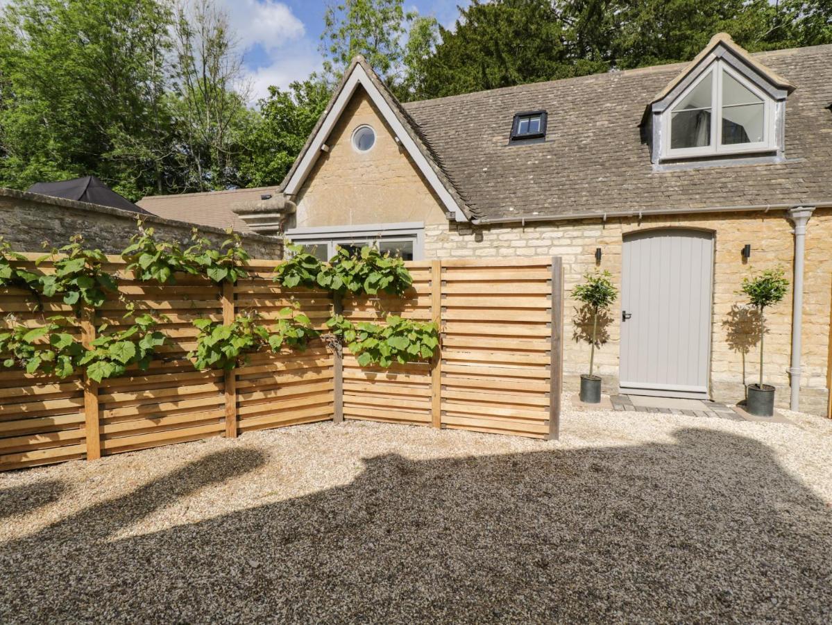 The Hayloft Villa Tetbury Exterior photo